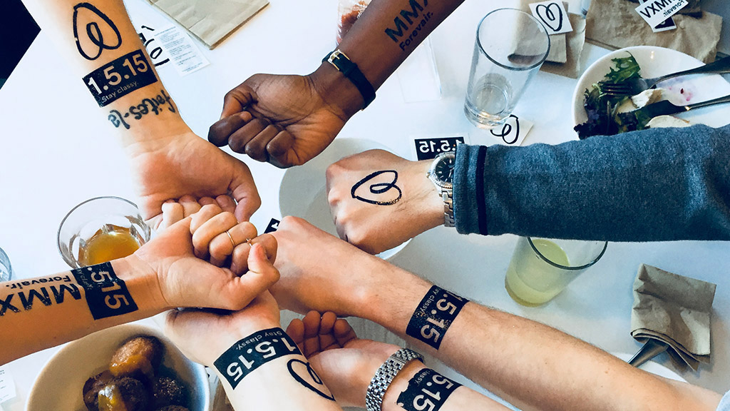 Airbnb MMXV. Bek Stone → https://bek.is